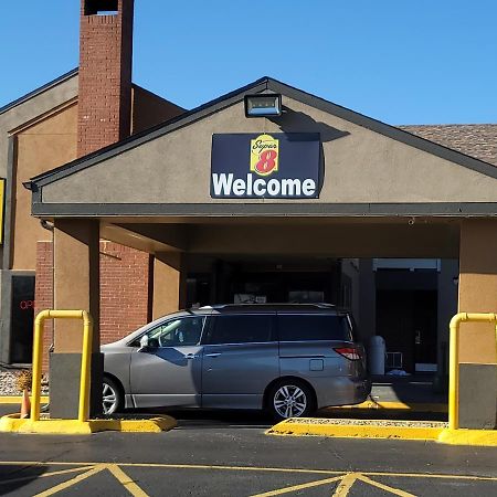 Super 8 By Wyndham Kansas City Airport North Eksteriør billede